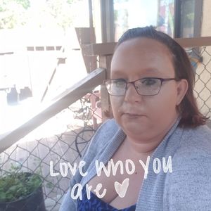 Meet your Posher, Desiree